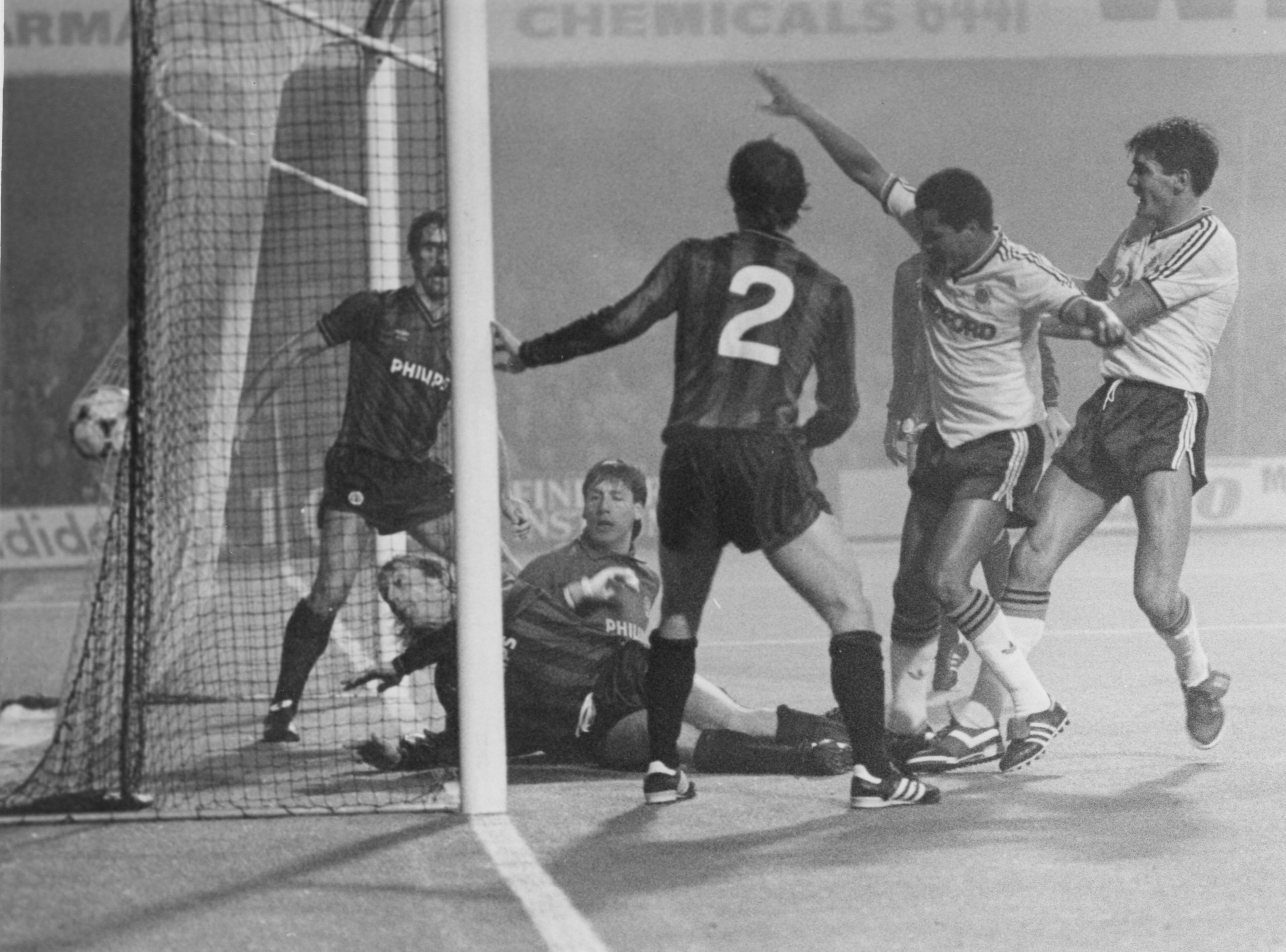 Luton Town FC vs Manchester City (30th Nov 1985) | Hatters Heritage | A 